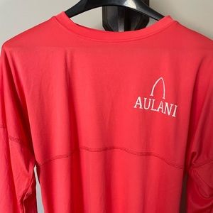 Aulani Disney top 100%polyester very light never worn
